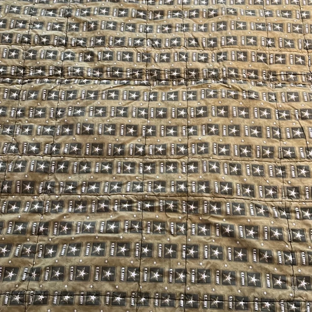 Army Quilt Throw - Picture 7 of 7